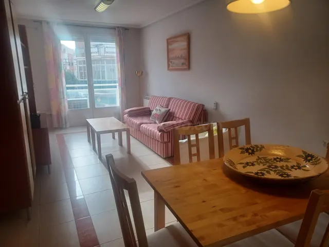 Apartamento céntrico totalmente amueblado con plaza de garaj