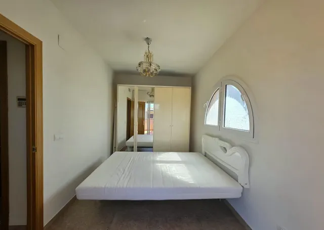CASA ADOSADA DE 6 habitaciones EN VILAFORTUNY — 49