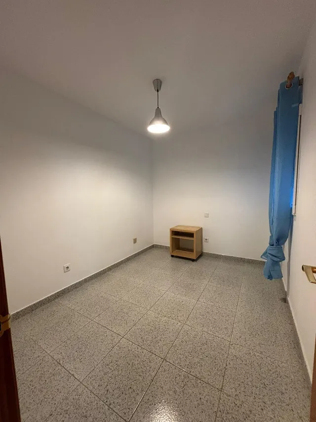Luminoso y acogedor piso con ascensor en Castillo del Romeral, listo para entrar a vivir — 6