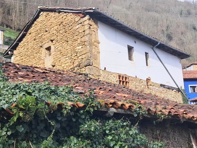 CASA DE PIEDRA EN ZONA RURAL — 4