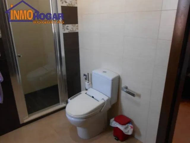 CHALET DE LUJO, 1000 m de parcela, 4 DOR,3 BAÑOS, PIS EXCELENTENTES CALIDADES A 200 m DE LA PLAYA!! — 20