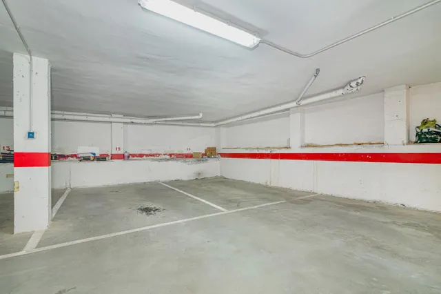 PISO CON GARAJE JUNTO PARADA METRO — 23