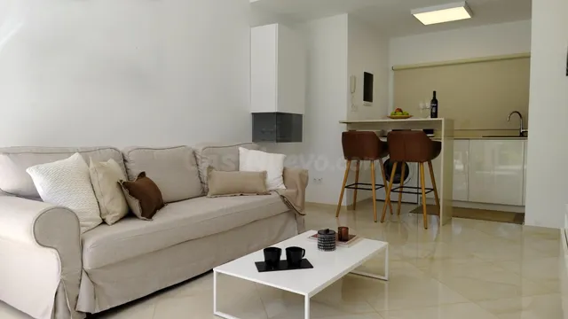 Chalet pareado en venta en avenida de Alemania — 4