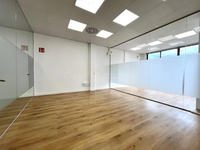 VENTA O ALQUILER AMPLIO LOCAL ACONDICIONADO PARA OFCINAS ( 2 - foto 2