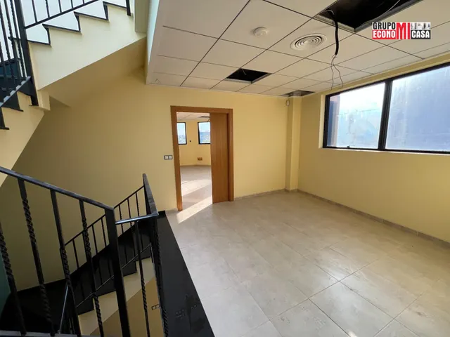 EDIFICIO DE OFICINAS EN VENTA O ALQUILER,  EN MONFORTE DEL CID — 31