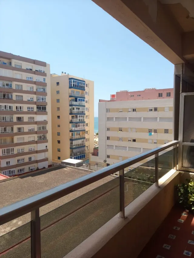 Alquiler de temporada /Uso distinto de Vivienda - 2 Dormitorios - Avenida — 7