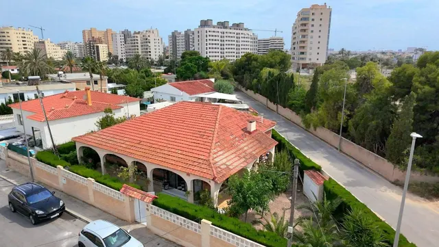 Elegante Casa de Alquiler en Playa Muchavista - El Campello — 9