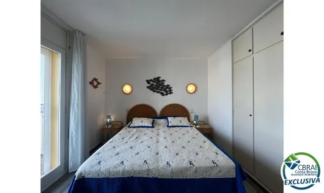 Apartamento de playa en la hermosa Costa Brava directamente en 1ª línea de mar en Empuriabrava — 12