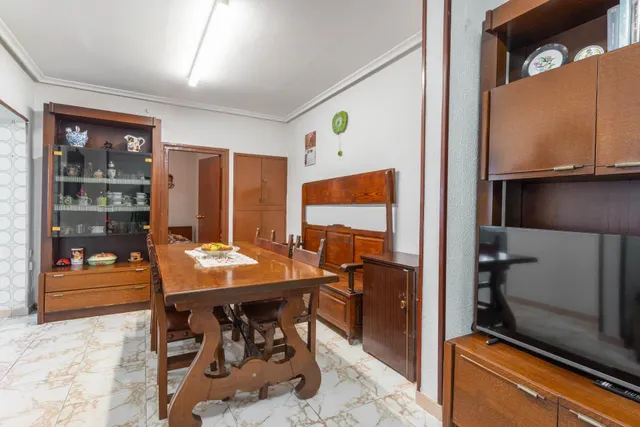 Casas, nave y fincas en venta en Caborana (aller) — 46
