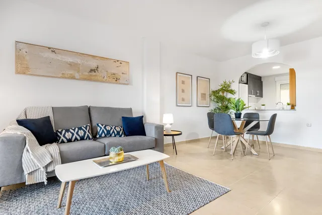 Moderno Piso en Lomas de Cabo Roig con Vista al Mar — 11