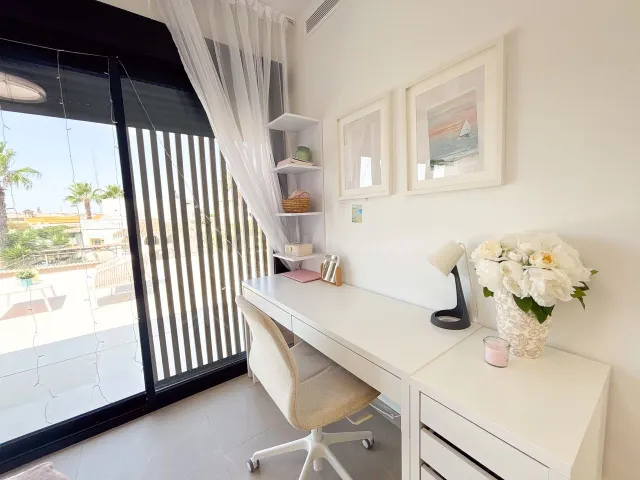 Villa 3 habitaciones 130m² en venta - Lomas de Cabo Roig — 38