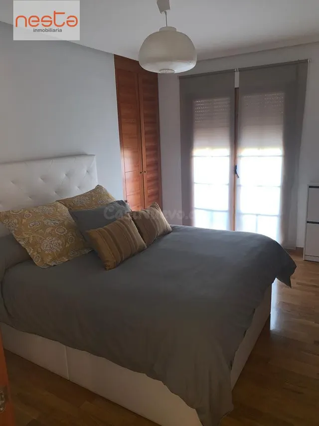 PISO EN ALAMEDA DE CERVANTES - foto 3