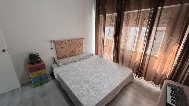 Piso amueblado de 3 dormitorios con balcones en Yecla — 7