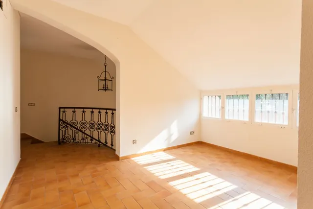 Magnífico chalet en al Aljarafe sevillano — 13