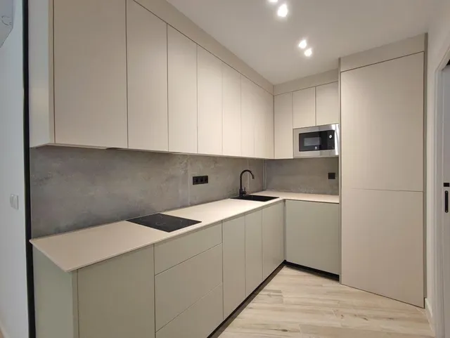 Edificio totalmente reformado en pleno centro de Granada — 3