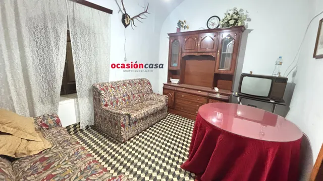 CASA CON BUEN PATIO EN LOS BLAZQUEZ — 12