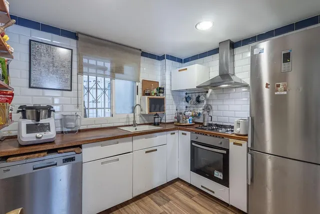 PISO REFORMADO EN VENTA · PEDRO ANTONIO DE ALARCÓN · GRANADA — 5