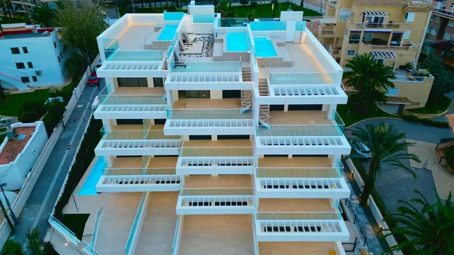 Apartamento en planta baja de obra nueva en exclusiva urbanización en primera línea de playa — 29