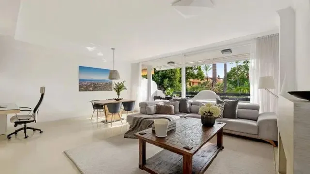 Chalet adosado en la Milla de Oro de Marbella — panorámica de La Concha — 22