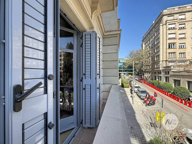 Amplio Piso en Sant Gervasi - La Bonanova, Ideal para Reformar — 30