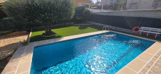 CASA SEMIREFORMADA COMODIDAD SIN ESCALERA — 13