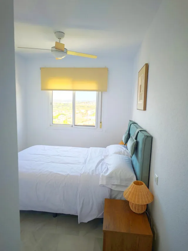 Piso situado en los Pacos con vistas al mar y a la montaña. — 29