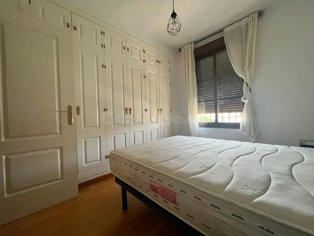 EXCLUSIVA Alquiler 2 dormitorios 2 baños, garaje, trastero y - foto 5