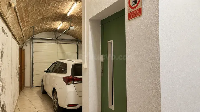 Casa histórica con grandes espacios en Llançà — 24