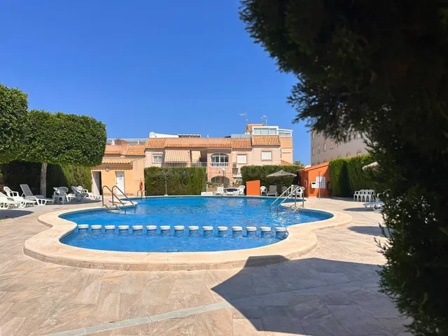 Bungalow en Primera Planta con Solárium y Vistas al Lago - U - foto 2