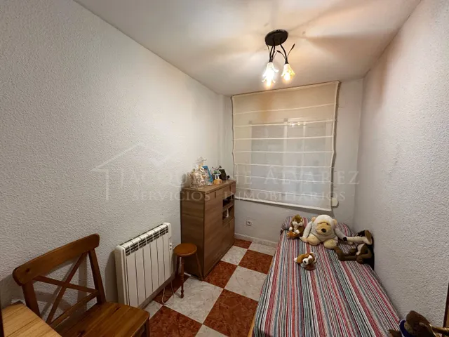 Oportunidad en Getafe: Luminoso piso de 3 dormitorios con ascensor y terraza — 8