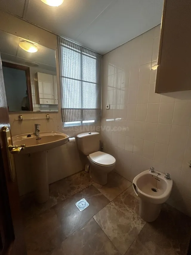 PISO CENTRO CON PISCINA !!!!! - foto 4