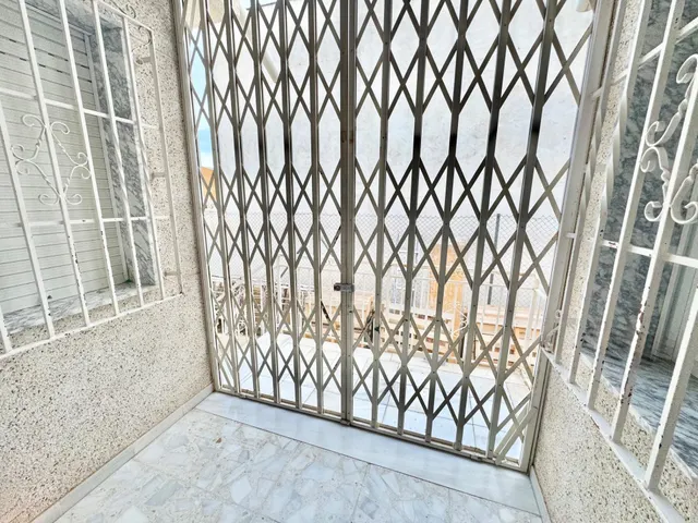 INCREIBLE CHALET PARA VIVIR EN REDOVAN CON GARAJE PARA 4 COCHES,  5 DORMITORIOS.... PARCELA ALREDEDOR DE LA CASA. POR TAN SOLO 250.000€ ¡¡VISITELA!! — 8
