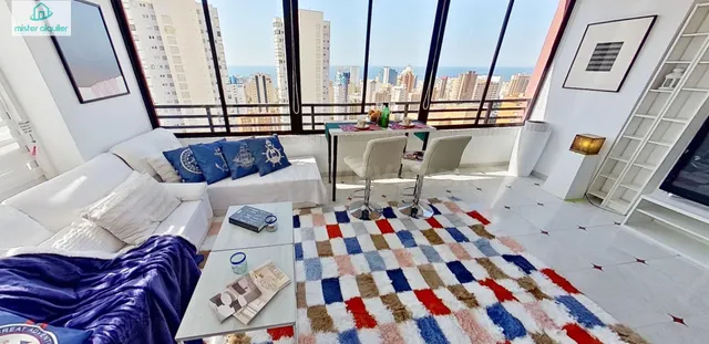 EXCLUSIVO APARTAMENTO PANORÁMICO EN EL CORAZÓN DE BENIDORM,  - foto 2