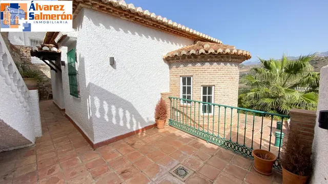 Chalet en alquiler en urbanización los pinos - almuñecar - larga estancia — 28