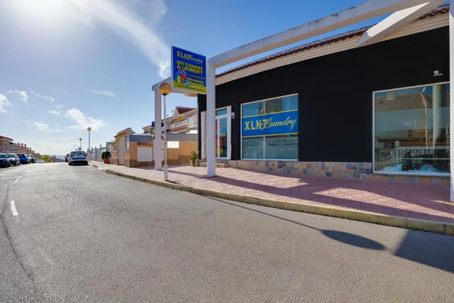 Local Comercial a la venta en Doña Pepa, ciudad Quesada — 2