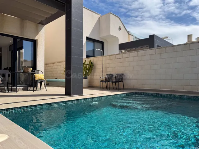 Villa 3 habitaciones 104m² en venta - Cuidad Quesada - foto 3