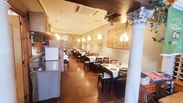 VENTA DE LOCAL RESTAURANTE CON LICENCIA DE ACTIVIDAD Y 30 AÑOS DE TRAYECTORIA EN MONCADA JUNTO CEU!! — 4