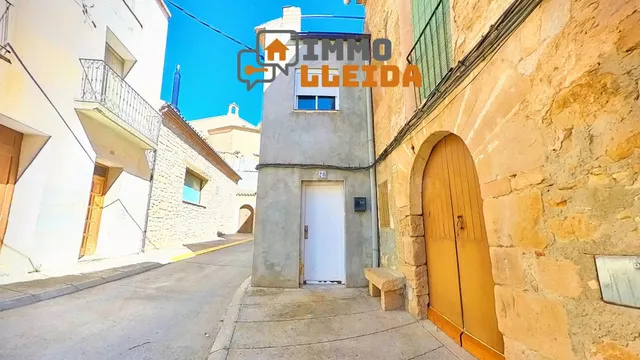 OPORTUNIDAD Casa en La Granadella con patio