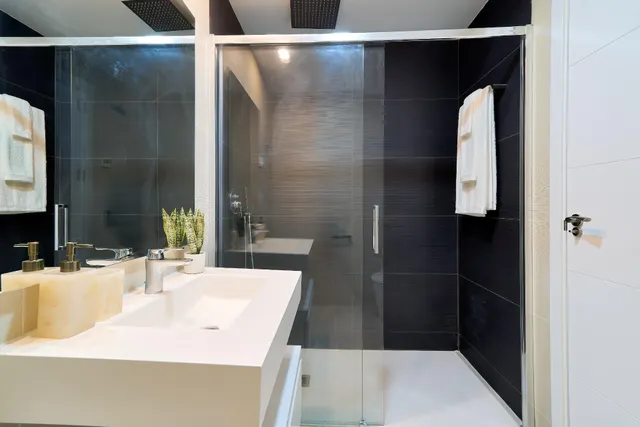 Elegante apartamento con jardín — 20