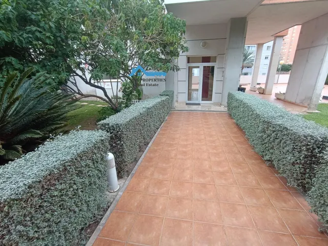 Luminoso piso con terraza y piscina cerca de Poniente. — 18