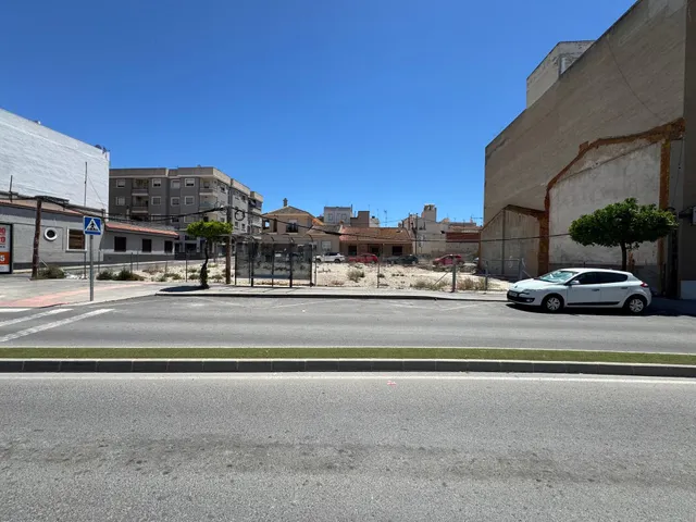 SOLAR URBANO EDIFICABLE EN BIGASTRO CENTRO
