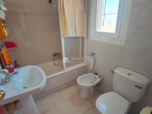 SE VENDE CASA DE CAMPO EN BUEN ESTADO EN ASPE — 36