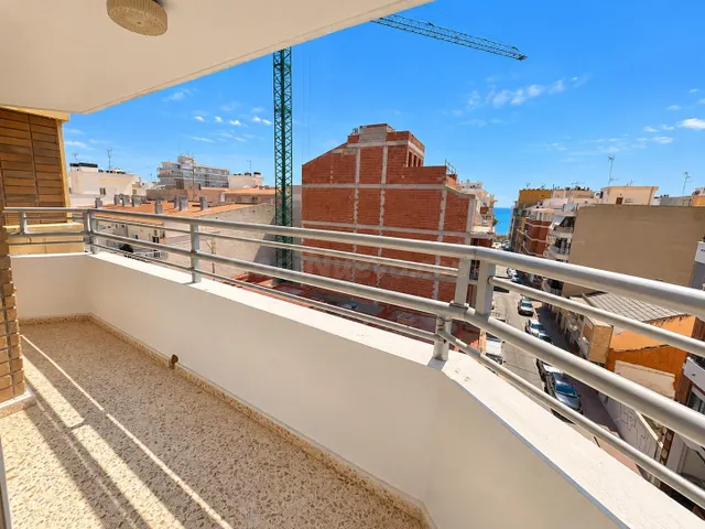 Piso en última planta con terraza en L y garaje cerrado en Playa del Cura — 3