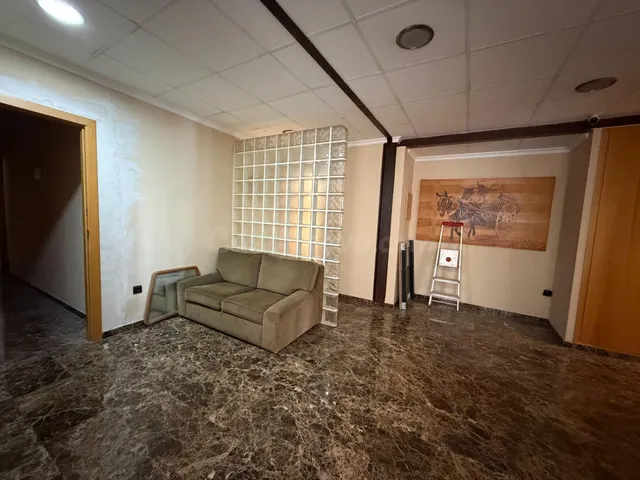 PISO EN VENTA EN EL CENTRO DE ALICANTE - foto 4