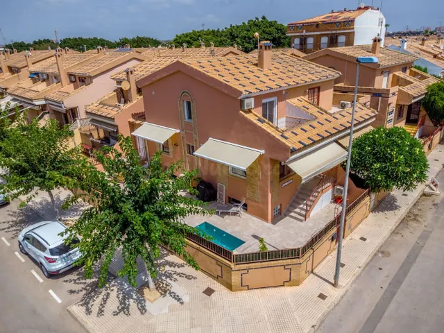 Villa 3 habitaciones en venta - Zona Pueblo - foto 2