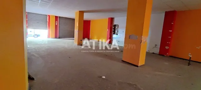 LOCAL COMERCIAL EN EXCELENTE UBICACIÓN - foto 5