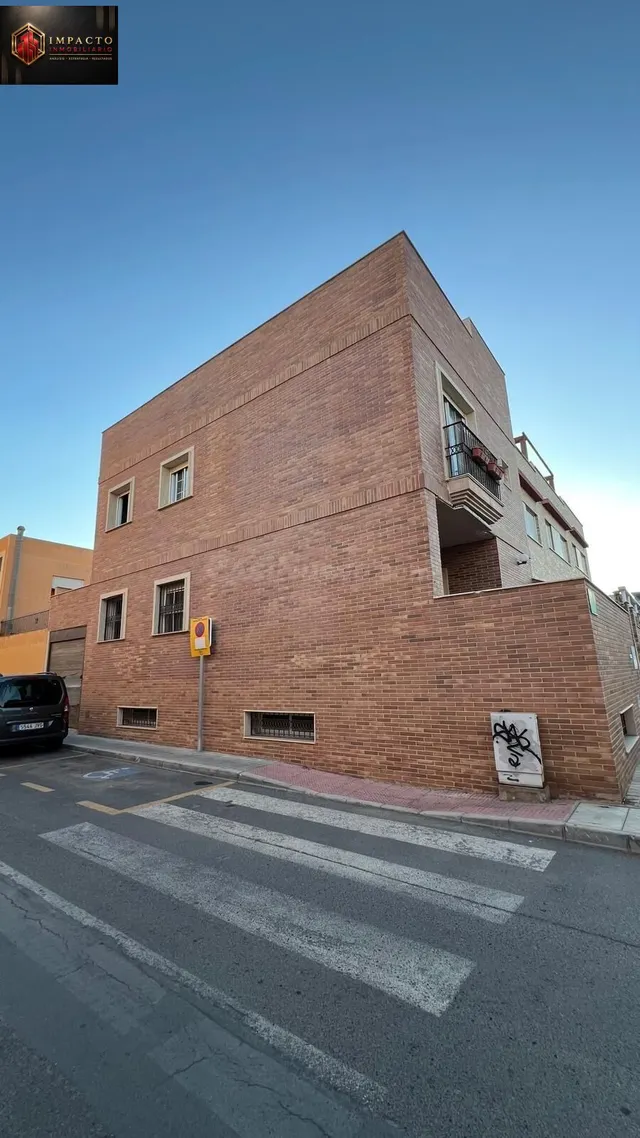 Amplio Chalet en Huercal de Almería con Piscina y Vistas - foto 3