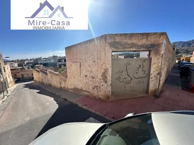 se vende terreno urbano a tres calles — 5