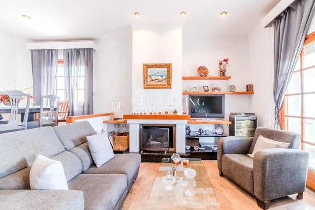 ELEGANTE CASA ESQUINERA DE ESTILO INGLÉS CON VISTAS AL MAR — 6