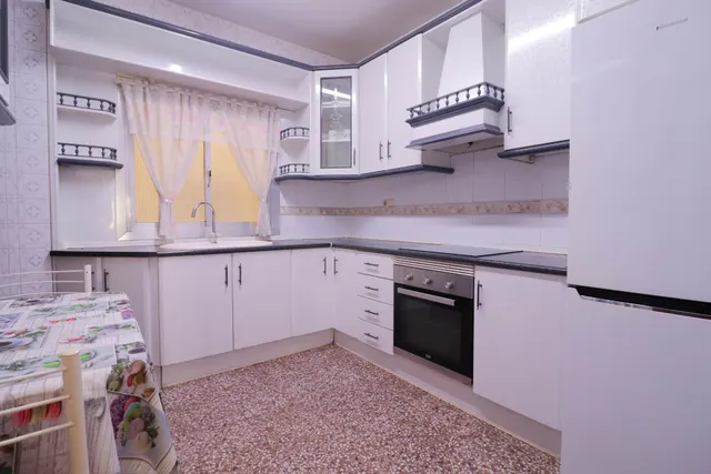 Venta vivienda en calle Granada esquina Rambla — 14
